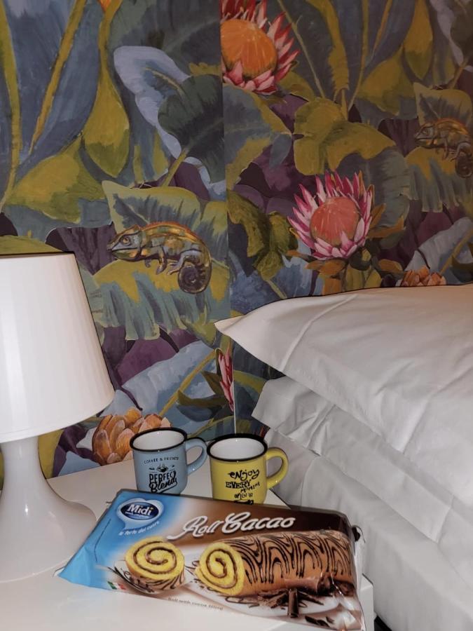 Apartment Carlo III Napoli Bagian luar foto