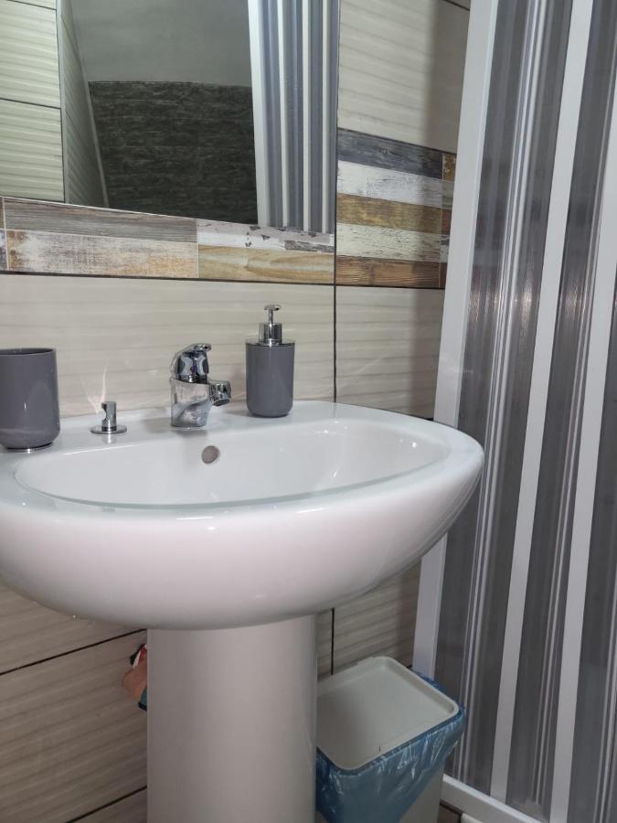 Apartment Carlo III Napoli Bagian luar foto